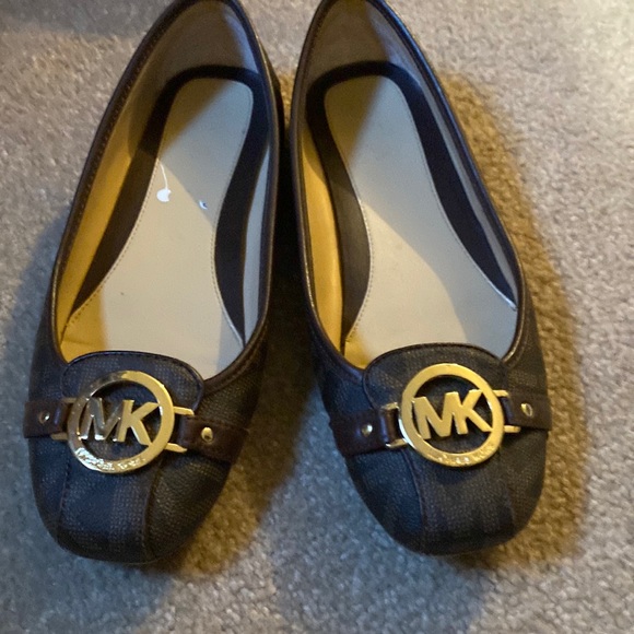 Michael Kors dark brown flats - Picture 1 of 3